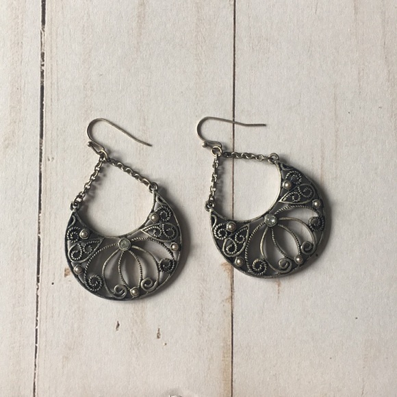 American Eagle Outfitters Jewelry - AEO Dangle Drop Crescent Earrings